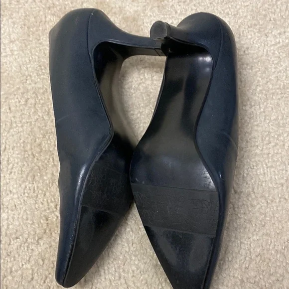 Life Stride Elegant Navy Heels - Picture 5 of 6